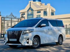 Photo of the vehicle Toyota Alphard