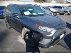 Photo of the vehicle Toyota RAV4