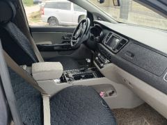 Photo of the vehicle Kia Carnival