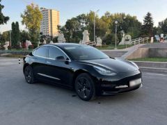 Фото авто Tesla Model 3