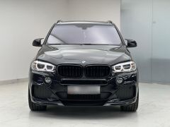 Photo of the vehicle BMW X5