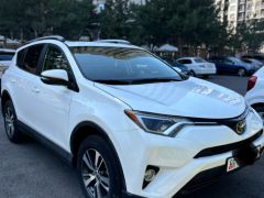 Сүрөт унаа Toyota RAV4