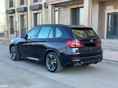 Photo of the vehicle BMW X5