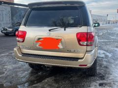 Сүрөт унаа Toyota Sequoia