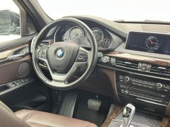 Photo of the vehicle BMW X5