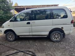 Сүрөт унаа Mitsubishi Delica