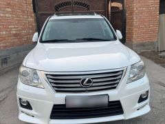 Photo of the vehicle Lexus LX