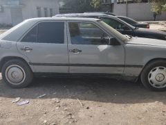 Сүрөт унаа Mercedes-Benz W124