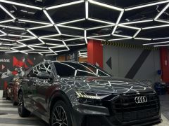 Сүрөт унаа Audi Q8