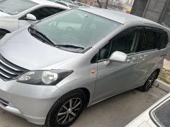 Фото авто Honda Freed