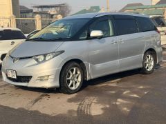 Photo of the vehicle Toyota Estima