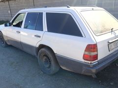 Сүрөт унаа Mercedes-Benz W124