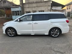 Photo of the vehicle Kia Carnival