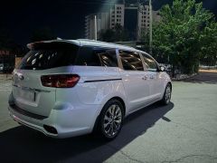 Photo of the vehicle Kia Carnival