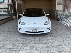 Фото авто Tesla Model 3