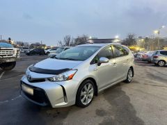 Фото авто Toyota Prius v (+)