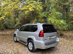 Photo of the vehicle Lexus GX