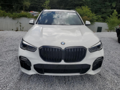 Photo of the vehicle BMW X5