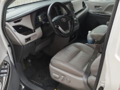 Сүрөт унаа Toyota Sienna