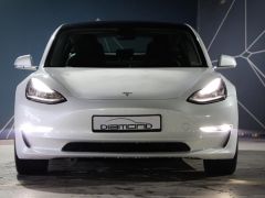 Фото авто Tesla Model 3