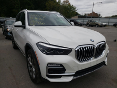 Photo of the vehicle BMW X5