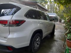 Сүрөт унаа Toyota Highlander