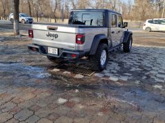 Photo of the vehicle Jeep Gladiator