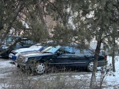 Фото авто Mercedes-Benz E-Класс