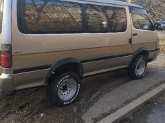 Сүрөт унаа Toyota HiAce