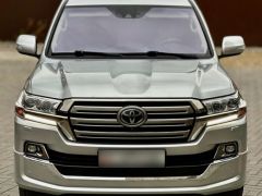 Photo of the vehicle Toyota Land Cruiser