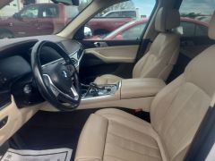 Photo of the vehicle BMW X7