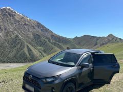 Сүрөт унаа Toyota RAV4