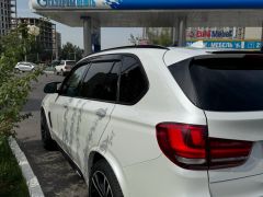 Photo of the vehicle BMW X5