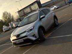 Сүрөт унаа Toyota RAV4