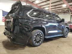 Сүрөт унаа Toyota Sequoia