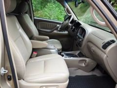 Сүрөт унаа Toyota Sequoia