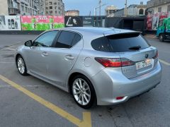 Photo of the vehicle Lexus CT