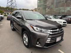 Photo of the vehicle Toyota Highlander