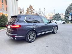 Photo of the vehicle BMW X7