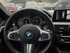 Photo of the vehicle BMW 5 Series