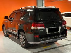 Photo of the vehicle Lexus LX