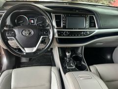 Сүрөт унаа Toyota Highlander