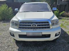 Фото авто Toyota Sequoia