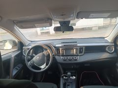 Сүрөт унаа Toyota RAV4