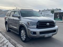 Фото авто Toyota Sequoia