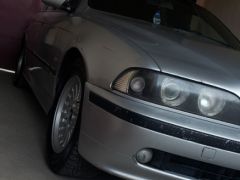 Photo of the vehicle BMW 5 Series