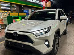 Сүрөт унаа Toyota RAV4