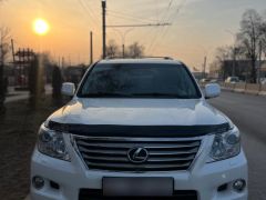 Photo of the vehicle Lexus LX