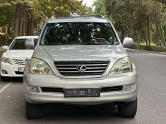 Photo of the vehicle Lexus GX