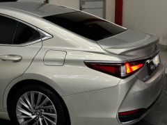 Photo of the vehicle Lexus ES